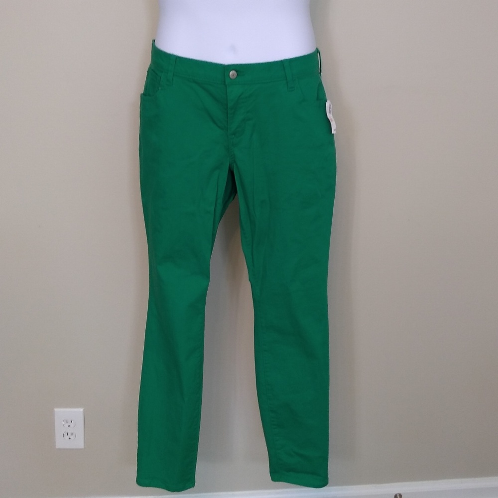 Green Old Navy Rockstar jeans Sz 18